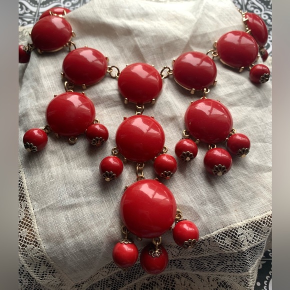 Red Floating Statement Necklace Gold Tone Women’s Fashion Jewelry - Picture 2 of 7